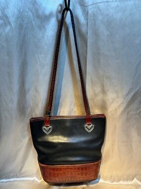 Brighton vintage black and brown leather tote bags .  A2d